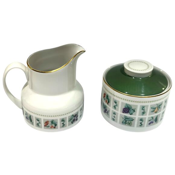 Royal Doulton England Tapestry TC1024 Fine China Sugar Bowl w/Lid & Creamer Set - Picture 3 of 7